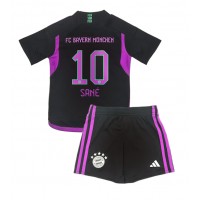 Bayern Munich Leroy Sane #10 Gostujuci Dres za djecu 2023-24 Kratak Rukav (+ Kratke hlače)